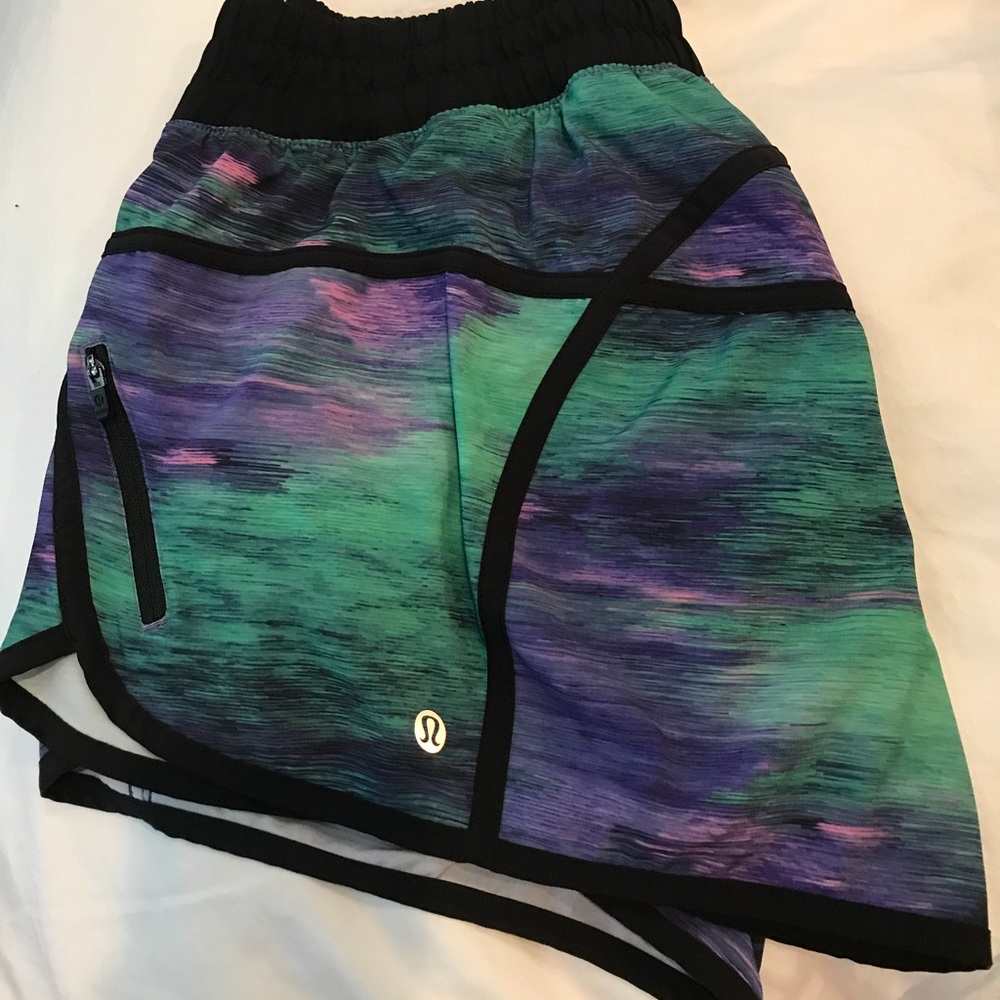 Lululemon tracker shorts